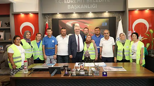 BAŞKAN MEHMET ERTAŞ VATANDAŞLARLA BAYRAMLAŞTI