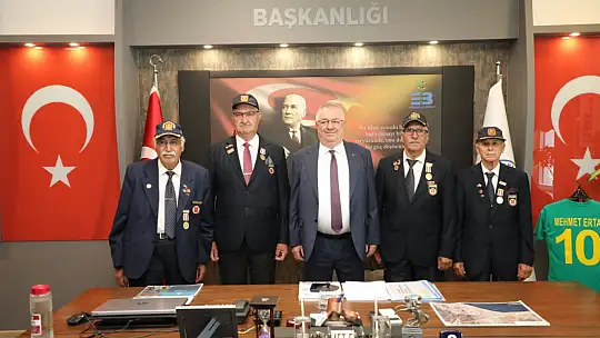 BAŞKAN MEHMET ERTAŞ VATANDAŞLARLA BAYRAMLAŞTI
