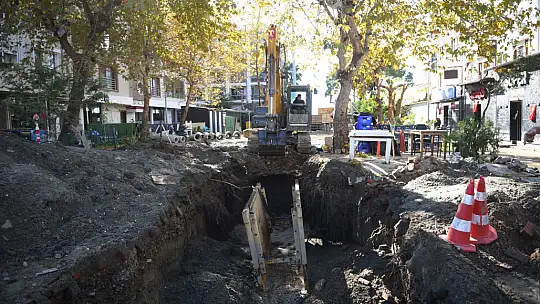 BASKİ Edremit'in Sarıkız Mahallesi'nde kanalizasyon sorununu çözdü