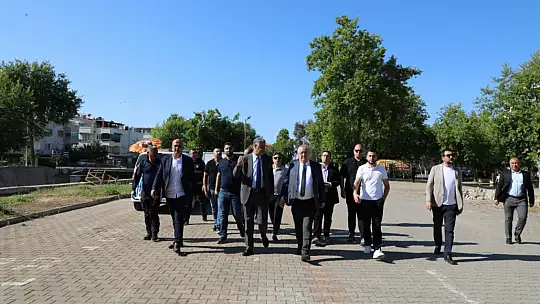 EDREMİT'TE İSKELE MAHALLESİ'NDE ÇEVRE DÜZENLEMESİ YAPILIYOR