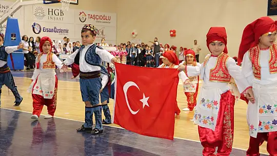 EDREMİT'TE MİNİK YÜREKLERİN, BÜYÜK ŞENLİĞİ