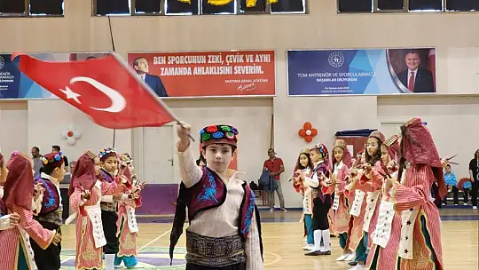 EDREMİT'TE MİNİK YÜREKLERİN, BÜYÜK ŞENLİĞİ