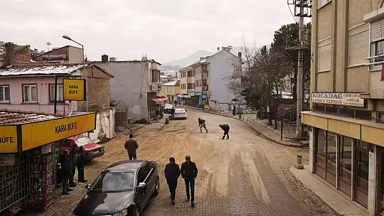 Sındırgı'da İlçenin Çehresini Değiştirecek Çalışmalar Sürüyor