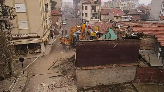 Sındırgı'da İlçenin Çehresini Değiştirecek Çalışmalar Sürüyor