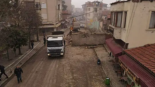 Sındırgı'da İlçenin Çehresini Değiştirecek Çalışmalar Sürüyor