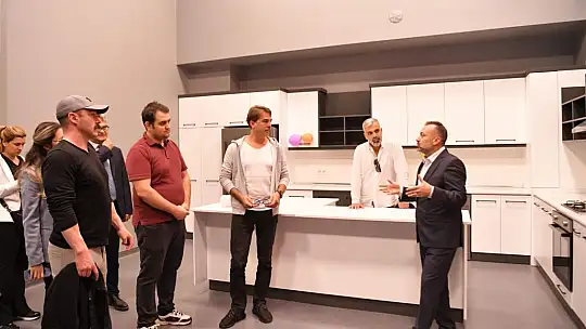 Engin Altan Düzyatan Büyükşehir'e Hayran Kaldı