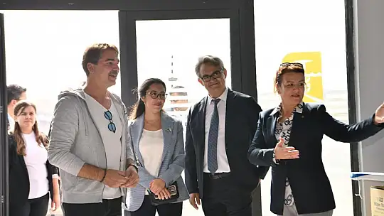 Engin Altan Düzyatan Büyükşehir'e Hayran Kaldı