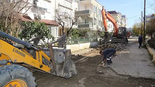 Altınkum Mahallesi'nde Yollar Yenileniyor