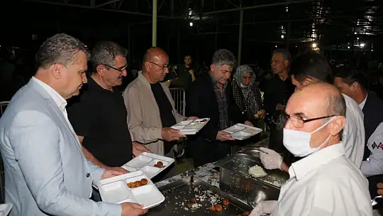 Başkan Arslan Vatandaşlarla İftar Sofrasında Buluştu