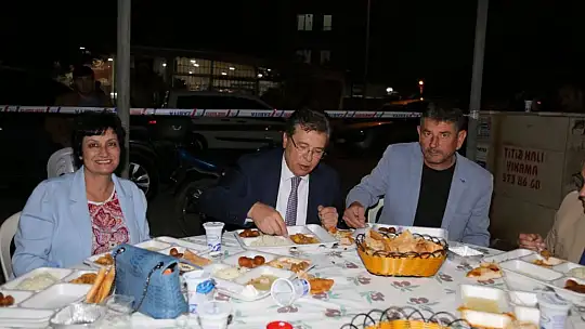 Başkan Arslan Vatandaşlarla İftar Sofrasında Buluştu