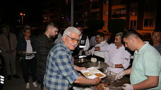 Başkan Arslan Vatandaşlarla İftar Sofrasında Buluştu