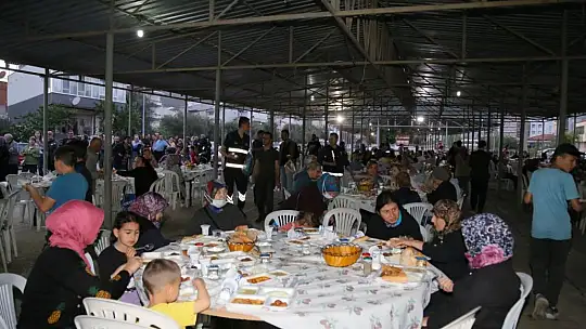 Başkan Arslan Vatandaşlarla İftar Sofrasında Buluştu