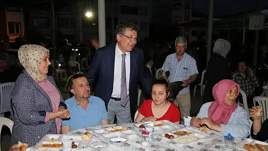 Başkan Arslan Vatandaşlarla İftar Sofrasında Buluştu