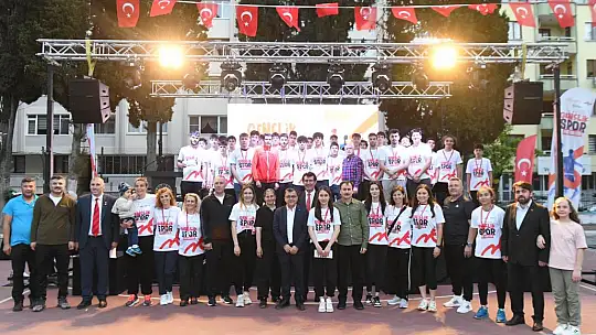 Gençler Altıeylül'de buluştu