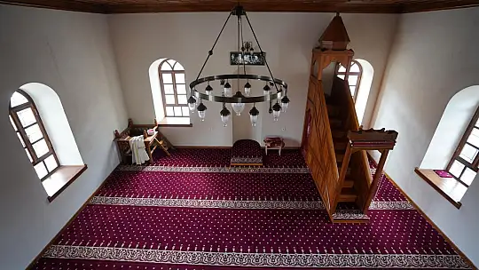 120 Yıllık Cami Küllerinden Doğdu