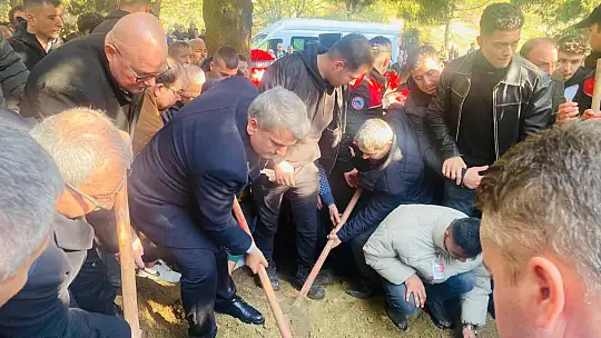 Şehit Emirhan Aramış Büyükyenice'de Toprağa Verildi