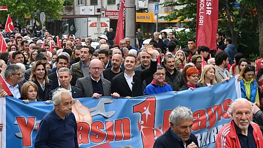 BAŞKAN AKIN, 1 MAYIS'TA EMEKÇİLERİN YANINDA