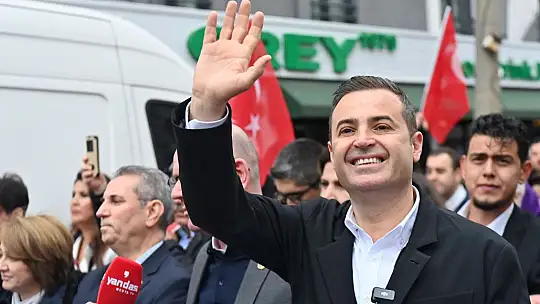 BAŞKAN AKIN, 1 MAYIS'TA EMEKÇİLERİN YANINDA