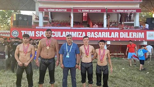 Balıkesir Büyükşehir Kırkpınar'dan Madalyalar İle Döndü