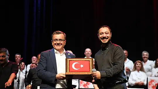 Altıeylül Alaturka Türk Müziği Topluluğu büyük beğeni topladı