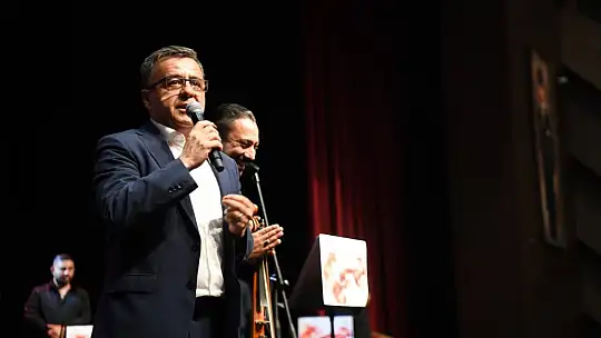 Altıeylül Alaturka Türk Müziği Topluluğu büyük beğeni topladı