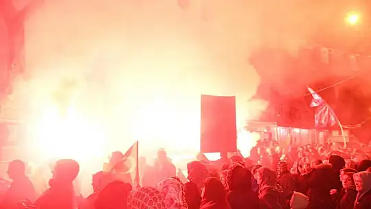 HASAN AVCI ATEŞİ TÜM ALTIEYLÜL'Ü SARDI!