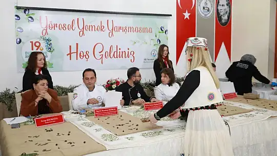 Burhaniye'de Zeytinyağlı Lezzetler Yarıştı