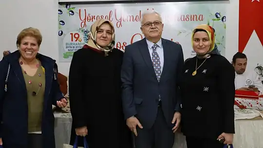 Burhaniye'de Zeytinyağlı Lezzetler Yarıştı