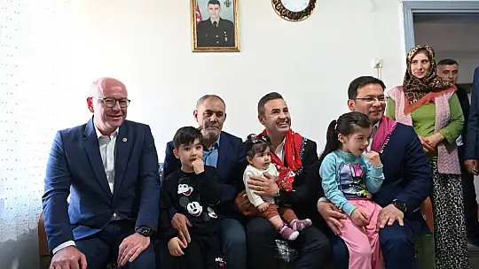 Başkan Akın Koca Çınarları Yalnız Bırakmadı