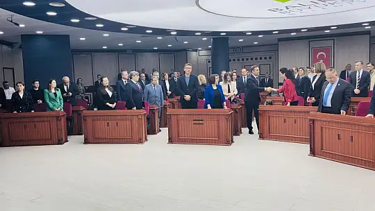 BAŞKAN AHMET AKIN, YÖNETİCİLERLE İLK TOPLANTISINI YAPTI