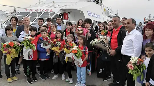 Satranç'ta Balıkesirli Elifnaz Akat Avrupa Şampiyonu