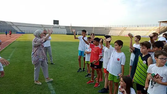 Belgin Uygur İlçe Ziyaretlerine Devam Ediyor
