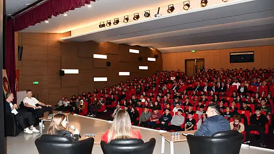 Başarı Hikayelerini anlattılar... ' Zirvedeki Sporcu Buluşmaları'