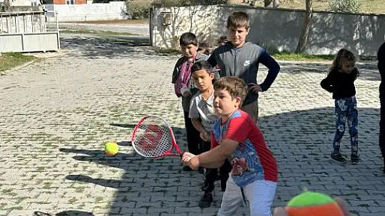 Karesi'nin Çocukları Oynayarak Öğreniyor