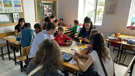 Karesi'nin Çocukları Oynayarak Öğreniyor