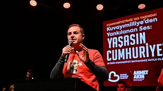 Kuvayımilliye'nin şehrinde Cumhuriyet coşkusu   Akın, 'Cumhuriyet kimsesizlerin kimsesidir'