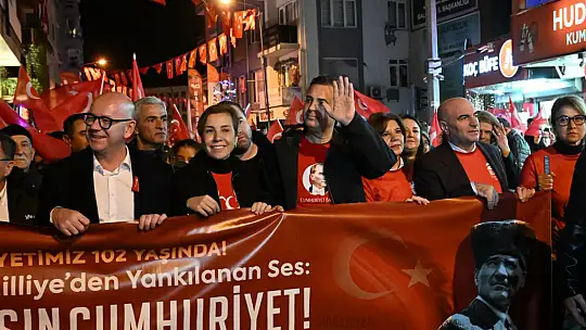 Kuvayımilliye'nin şehrinde Cumhuriyet coşkusu   Akın, 'Cumhuriyet kimsesizlerin kimsesidir'