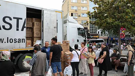 LÖSEV Edremit'te yüzleri güldürdü