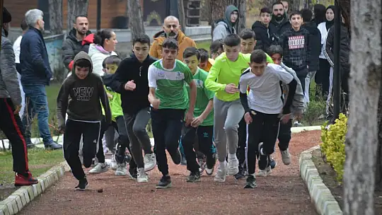 Okullarda 'Hareketli Yaşam ve Sportif Faaliyetler' Devam Ediyor
