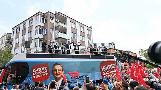 Özgür Özel: Ahmet Akın'ın Makam Kahvesini İçmeyi Çoktan Hak Ettik
