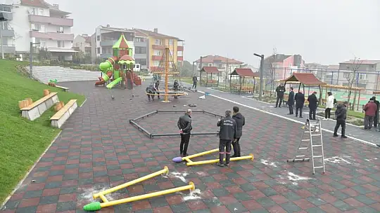 KARESİ'DE YENİ PARKLAR YAPILIYOR