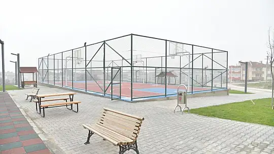 KARESİ'DE YENİ PARKLAR YAPILIYOR