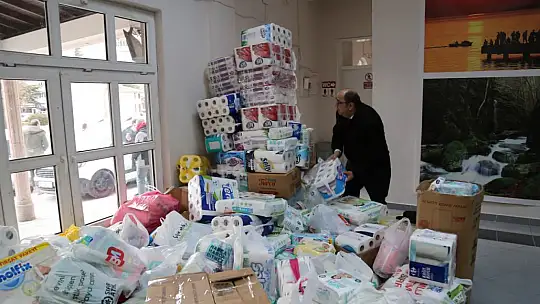 Edremit'ten Deprem Bölgesine Yardım Eli