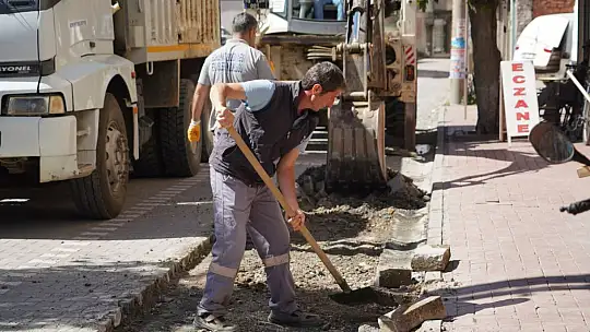 Edremit Belediyesi yol çalışmalarına hız verdi