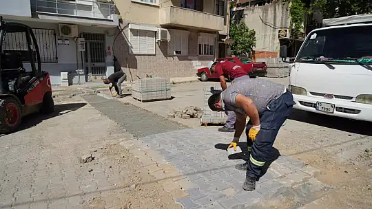 Edremit Belediyesi yol çalışmalarına hız verdi