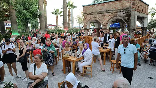 Tarihi Çınaraltı Çay Bahçesi yeniden açıldı
