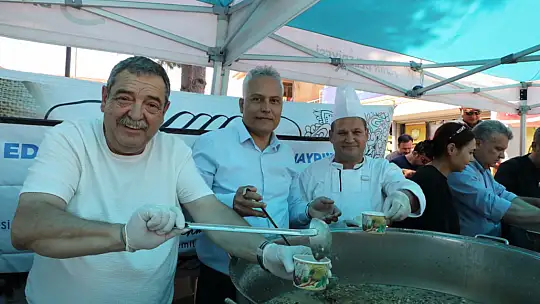 Edremit Belediyesi'nde aşure hayırları başladı