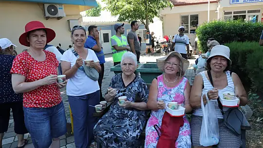 Edremit Belediyesi'nde aşure hayırları başladı