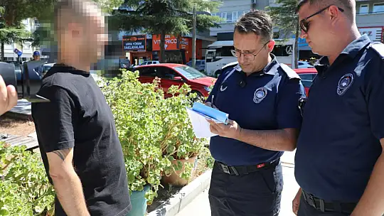 Edremit'te yere çöp ve izmarit atana para cezası dönemi başladı