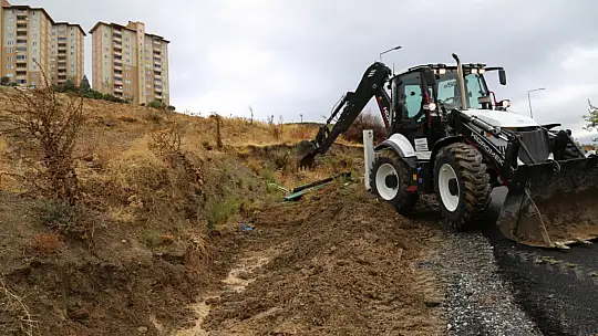 Edremit Belediyesi sağanak yağışlara Karşı 7/24 sahada